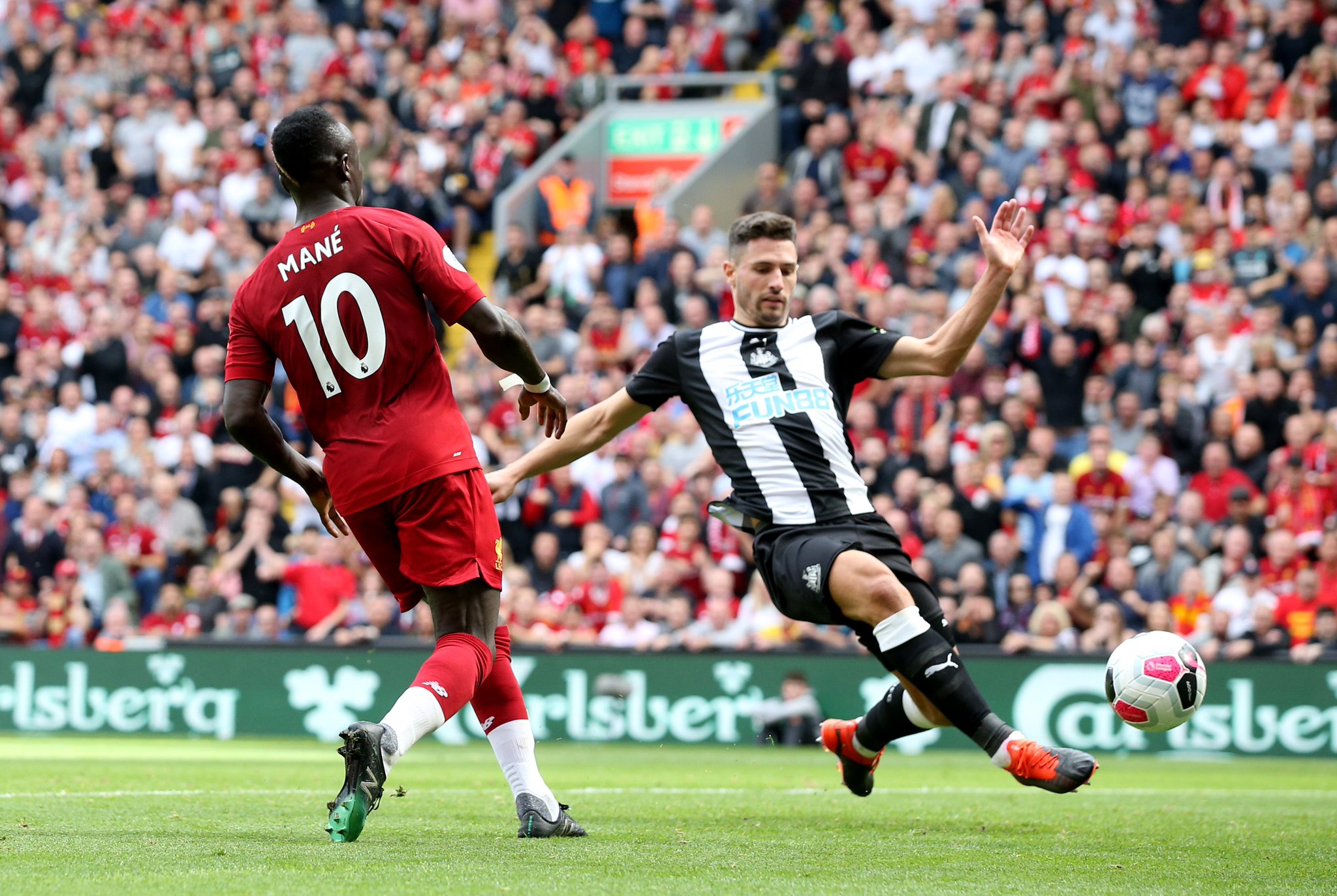 足坛的关注 足坛的关注