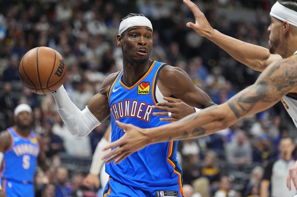 阿迪达斯 阿迪达斯